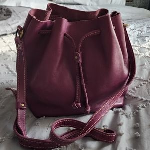 Portland Leather Goods Large Bucket Bag in Mulberry